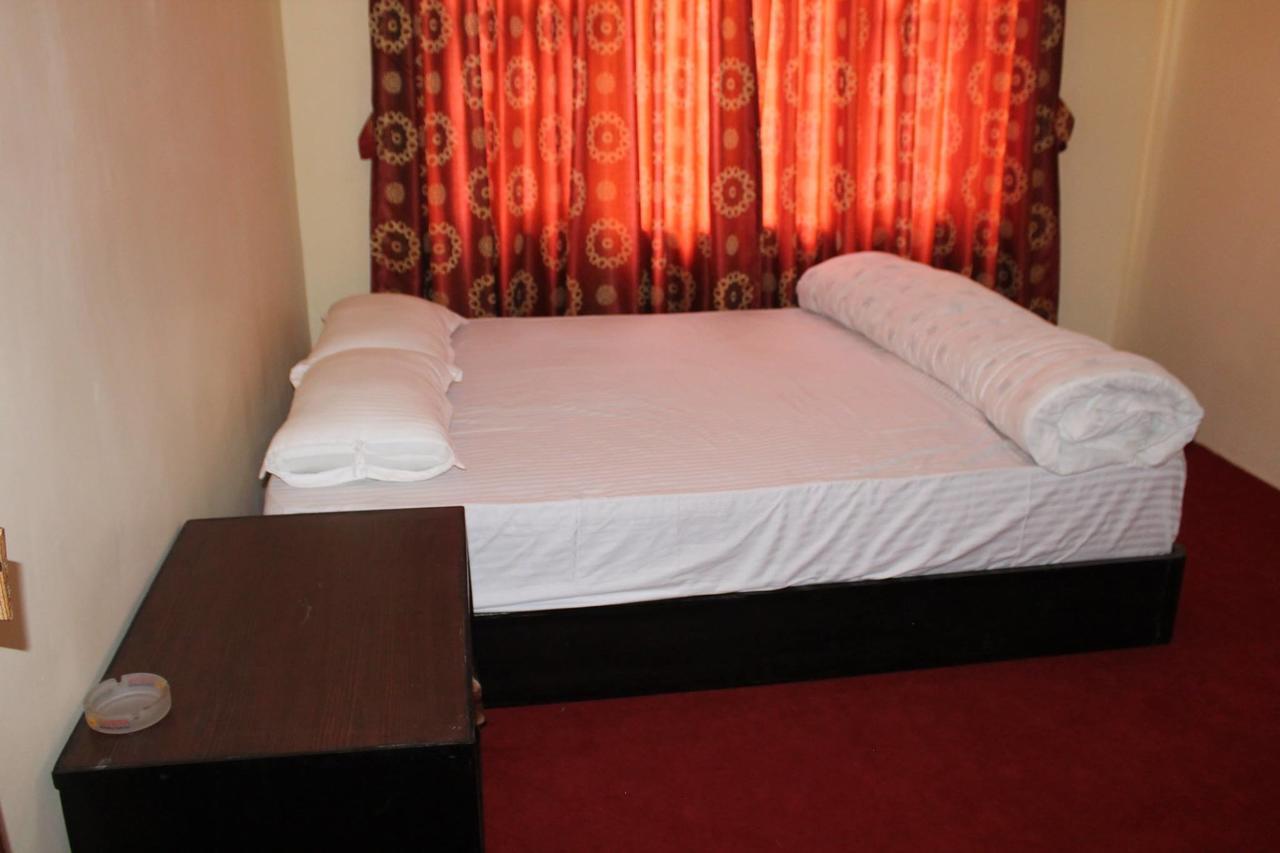 Pradhan House - Home Stay With Garden บักตะปูร์ ภายนอก รูปภาพ
